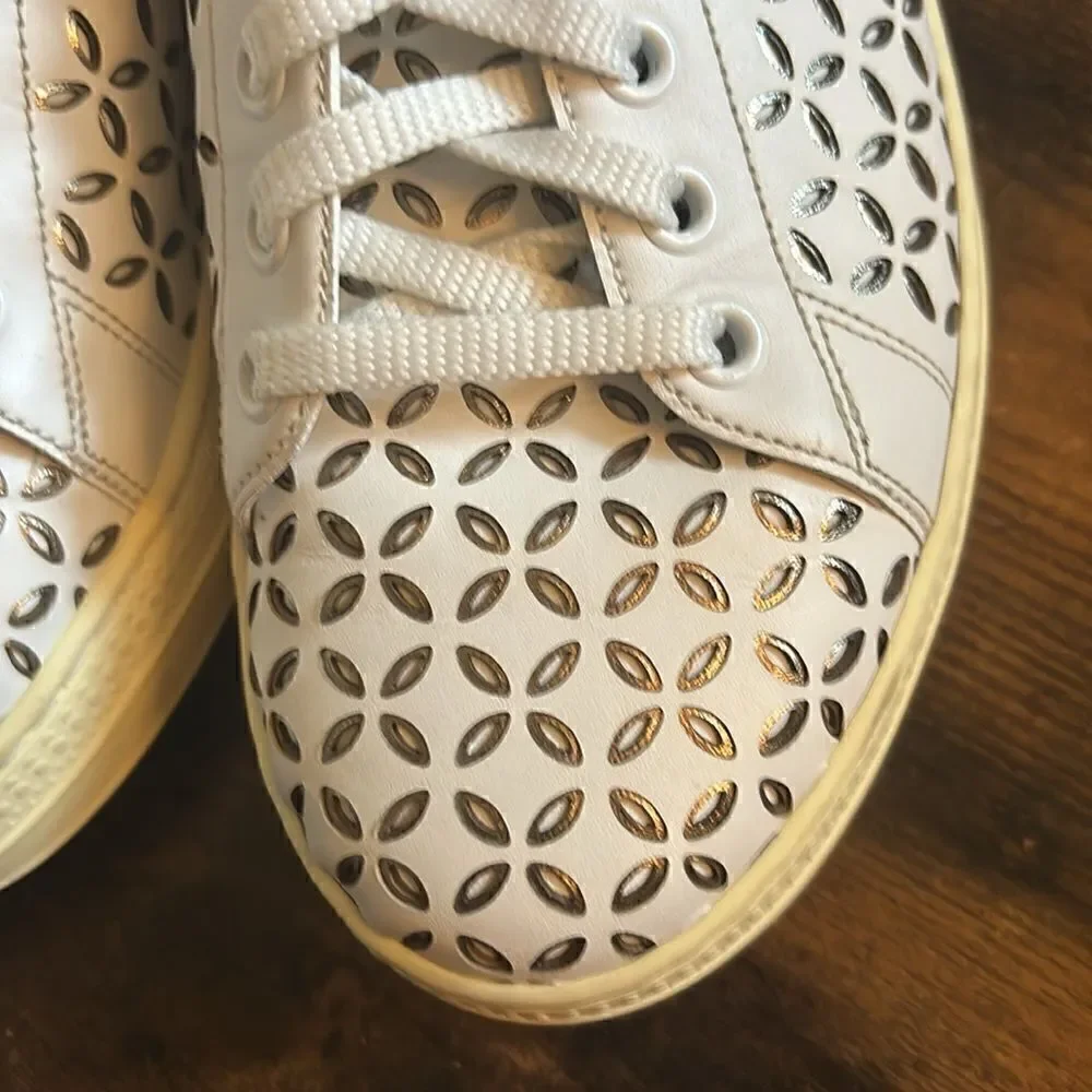 ALAÏA
White laser-cut leather sneaker size 35 / excellent - Picture 7 of 13